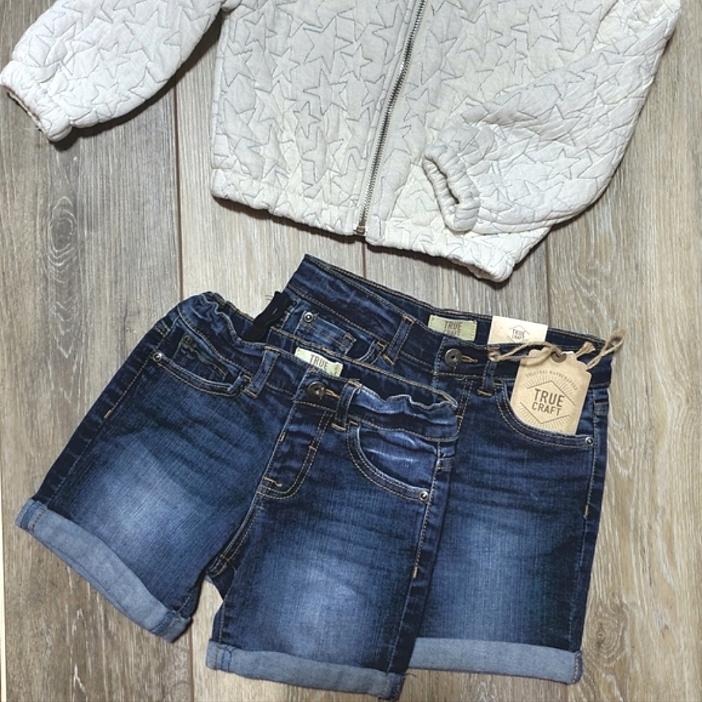 🇺🇲New True Craft toddler girls denim Bermuda shorts in dark wash Sz 3T